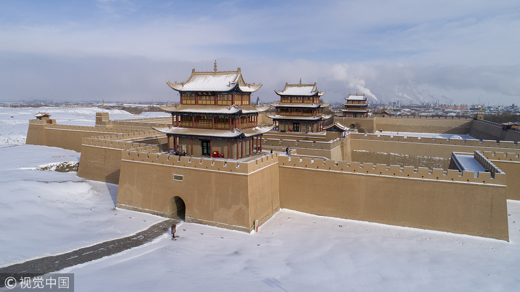 大雪后的嘉峪关长城 第2张